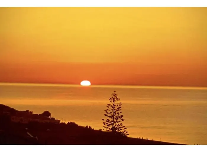 Spacious House With Jacuzzi In 度假居 布兰卡莱奥内码头