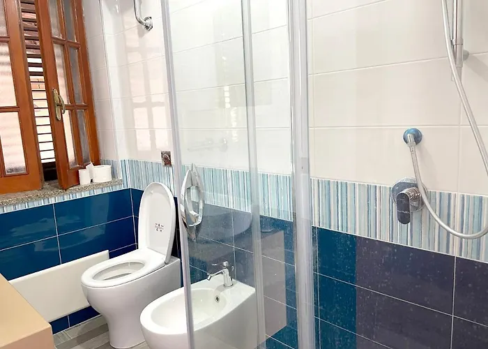 Spacious House With Jacuzzi In * 布兰卡莱奥内码头