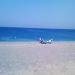 Spacious House With Jacuzzi In Vakantiehuis