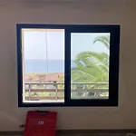 Spacious House With Jacuzzi In Vakantiehuis *