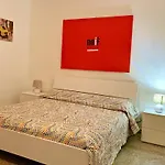 Spacious House With Jacuzzi In * Brancaleone Marina