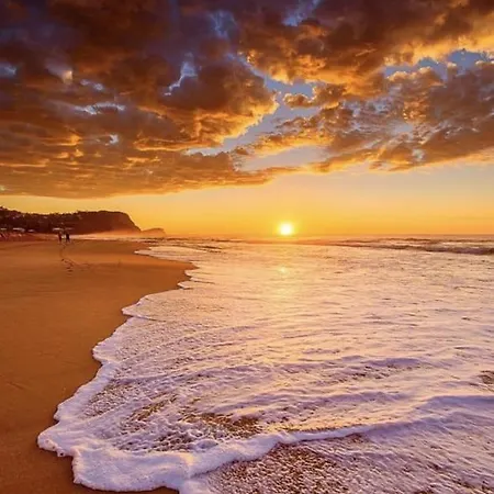 Spacious House With Jacuzzi In Brancaleone Marina