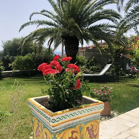 Spacious House With Jacuzzi In Feriehus *