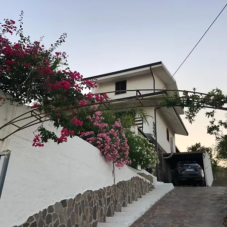 Nyaraló Spacious House With Jacuzzi In *