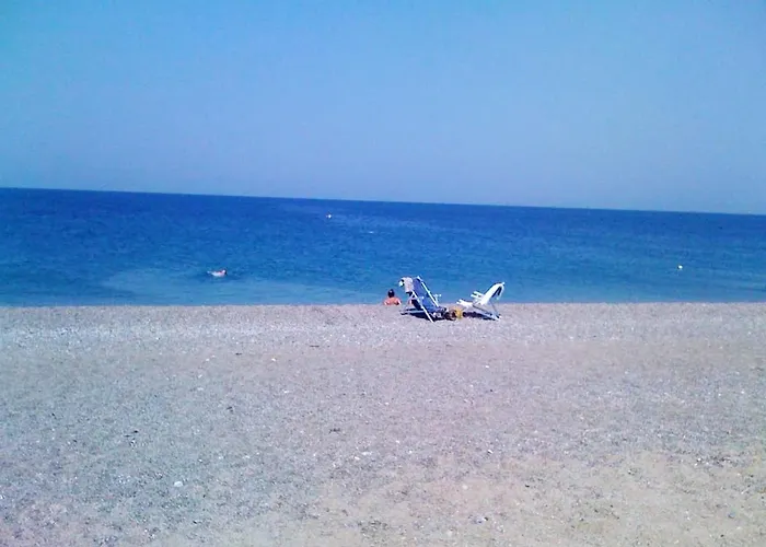 Spacious House With Jacuzzi In Casa de Férias