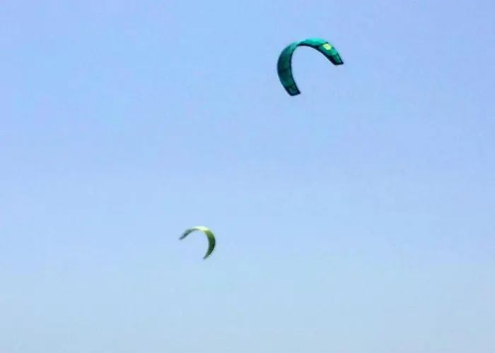 Spacious House With Jacuzzi In Casa de Férias Brancaleone Marina