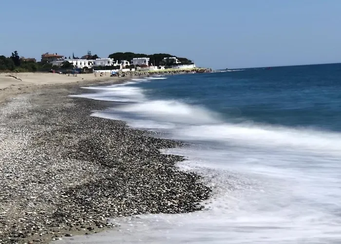 Spacious House With Jacuzzi In Nyaraló *