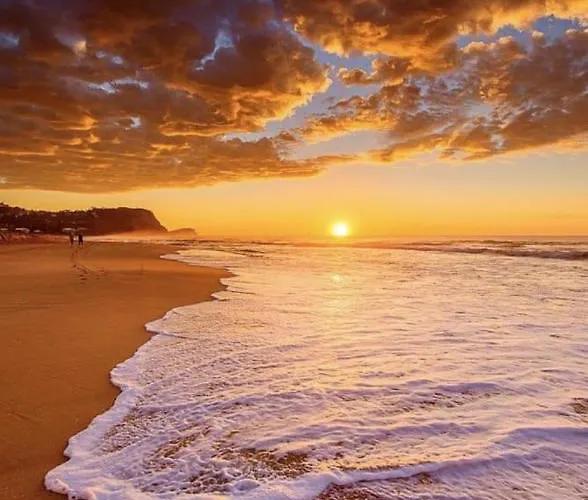 Spacious House With Jacuzzi In Brancaleone Marina