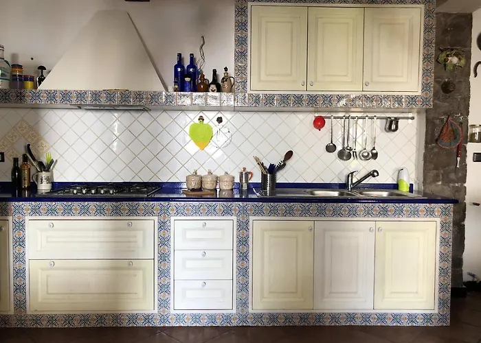 Spacious House With Jacuzzi In Casa de Férias