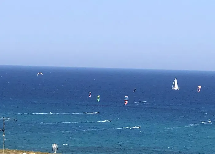 Nyaraló Spacious House With Jacuzzi In Brancaleone Marina