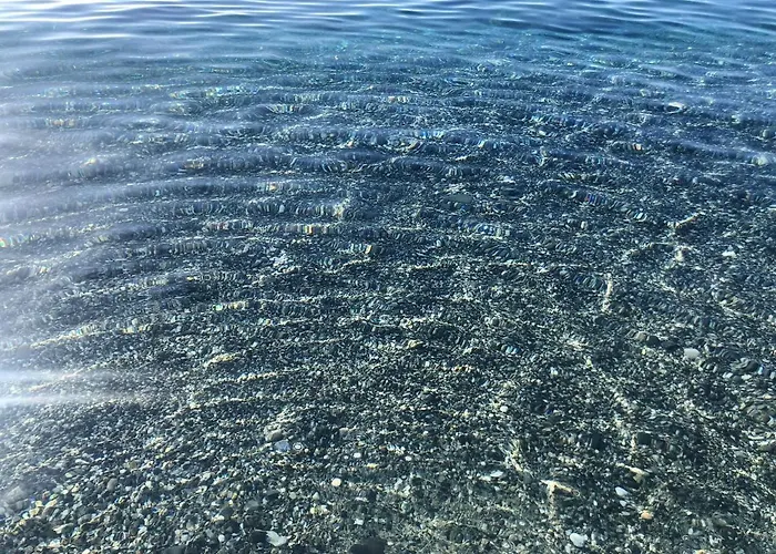 Spacious House With Jacuzzi In * Brancaleone Marina