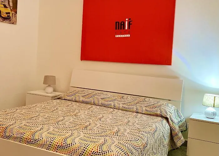 Spacious House With Jacuzzi In * Brancaleone Marina