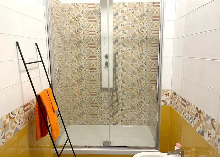 Nyaraló Spacious House With Jacuzzi In *