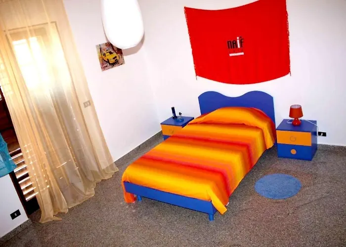 Spacious House With Jacuzzi In *